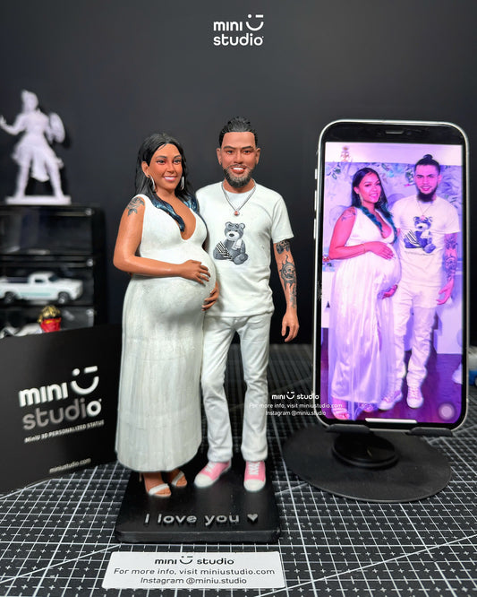 Couple with same outfit as photo